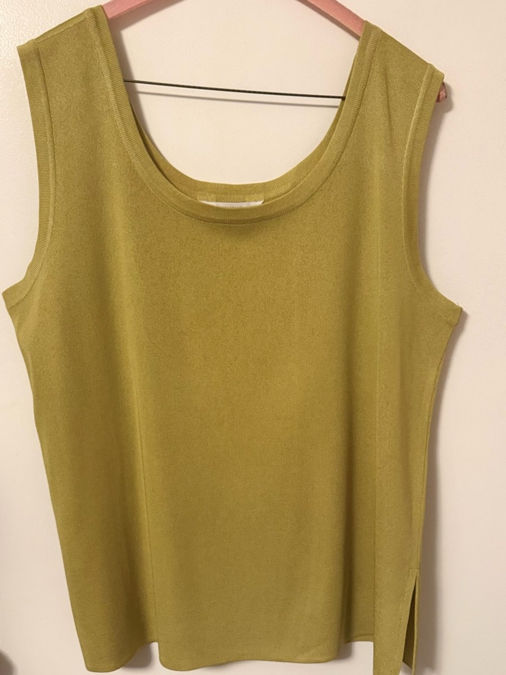 Exclusively Misook Sleeveless Scoop Neck Shell Tank Top - Olive Green XL